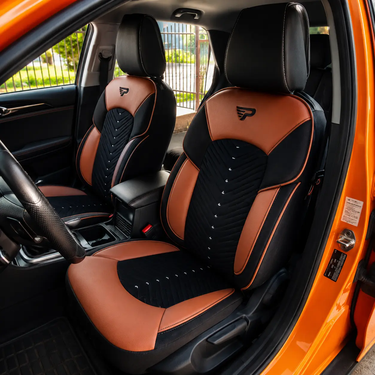 Dubai crno braon auto presvlake prednje sedište vozača — fotografija nakon ugradnje u automobil